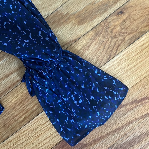 Blue Parker Floral Blouse - Picture 3 of 5